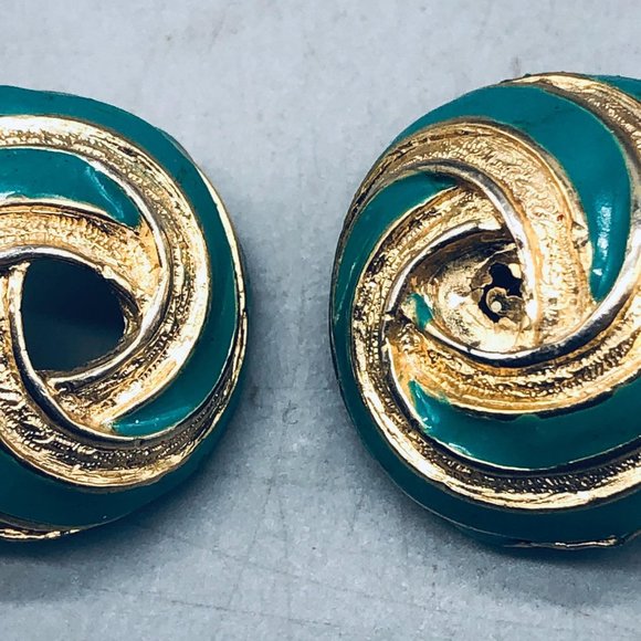 vintage costume earrings green gold swirl circle pierced READ - Picture 3 of 10